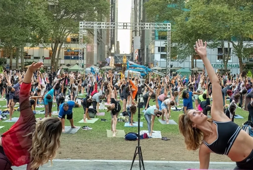 Йога и пилатес за счёт налогоплательщиков: канцлер ФРГ заставит депутатов бундестага заниматься спортом