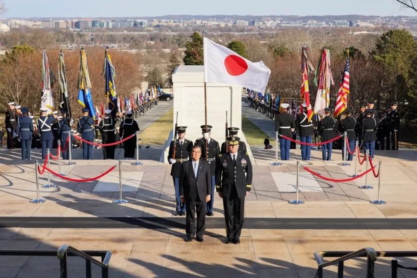 Власти Японии начнут обеспечивать безопасность Украины, но пока не знают как